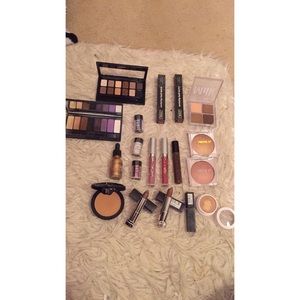 Makeup Bundle!! Final price